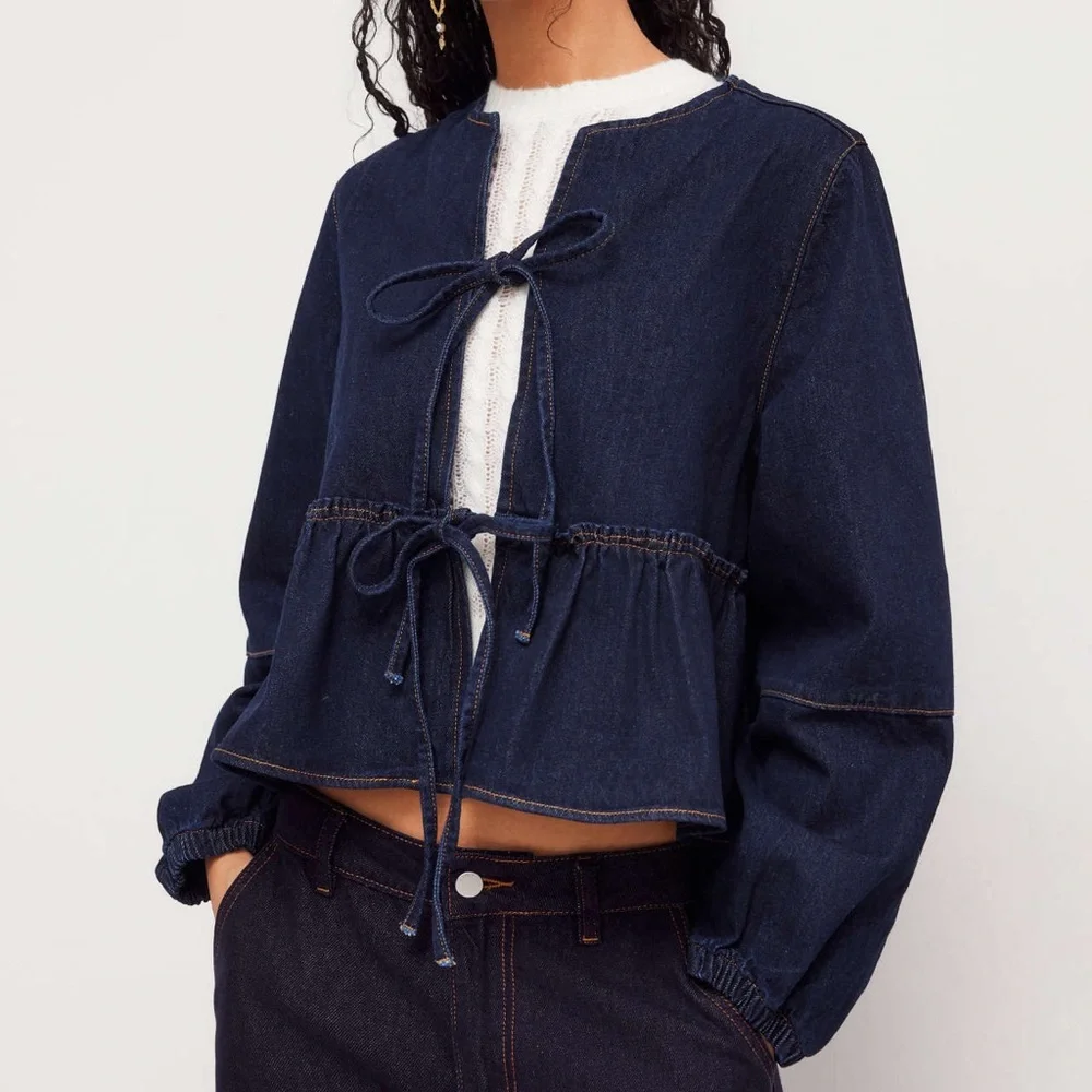 NEW WITHOUT TAGS Cider Dark Denim Blouse with Tie Details Size Small - Picture 1 of 6